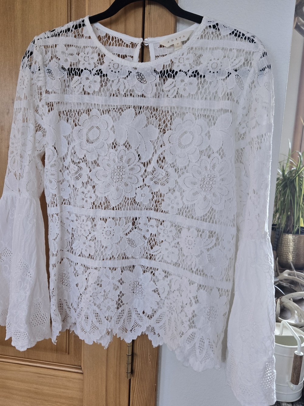 Adiva White Floral Lace Bell-Sleeve Blouse